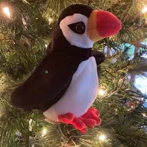 New with tags Ty Beanie Baby Puffer Penguin Bird Plush Vintage collectible